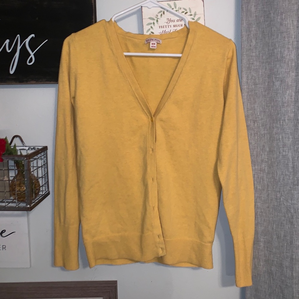 Beautiful mustard yellow cardigan